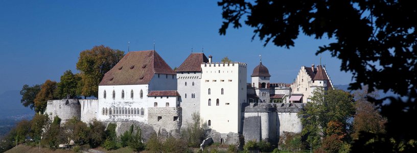 Aussenansicht Schloss Lenzburg