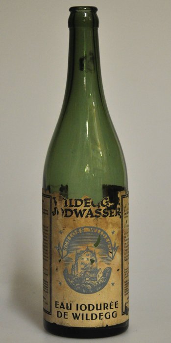 Aufnahme einer Wildegger Jodwasserflasche mit Etikett